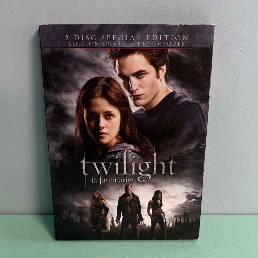 Summit Twilight 2 Disc DVD Special Edition Movie, Rated PG